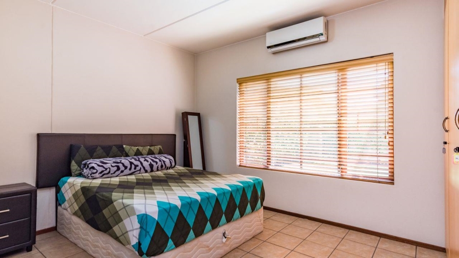 2 Bedroom Property for Sale in Sunninghill Gauteng