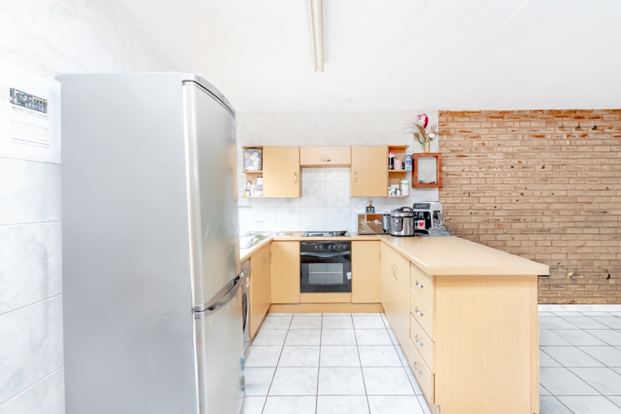 2 Bedroom Property for Sale in Noordheuwel Gauteng