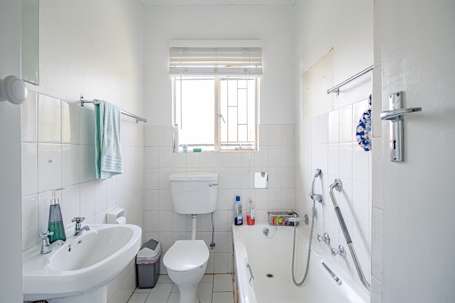 3 Bedroom Property for Sale in Elardus Park Gauteng