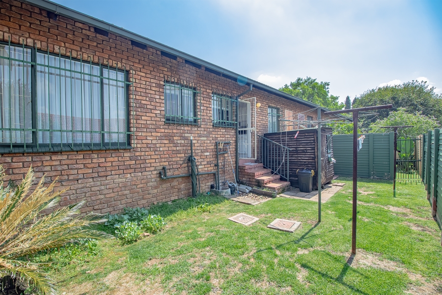 3 Bedroom Property for Sale in Elardus Park Gauteng