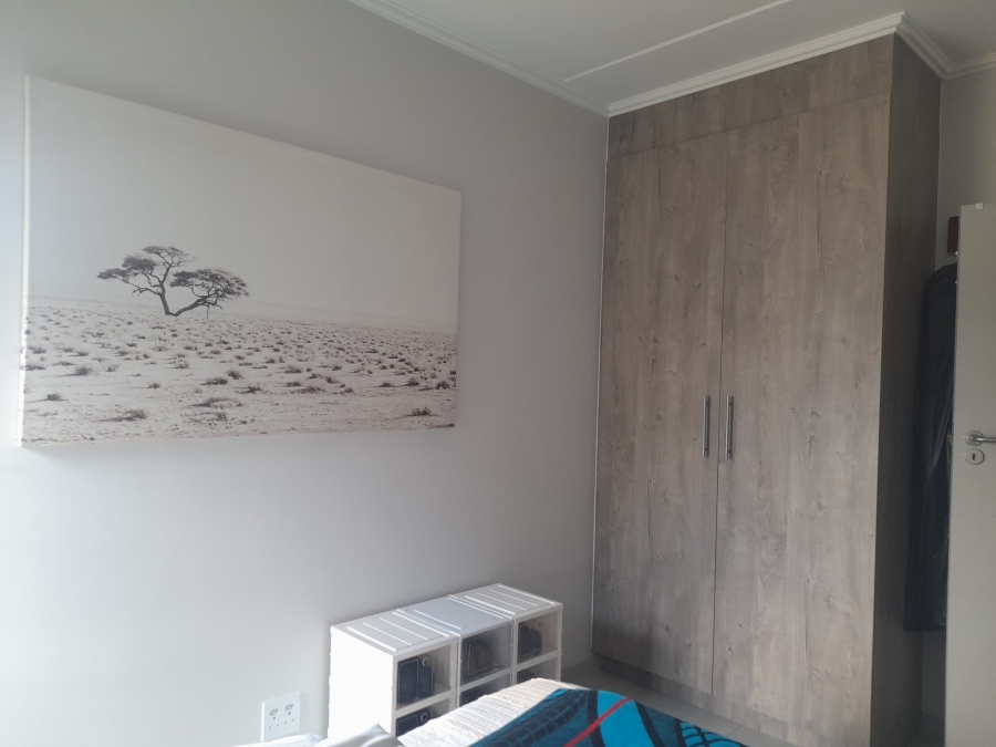 2 Bedroom Property for Sale in Glen Marais Gauteng