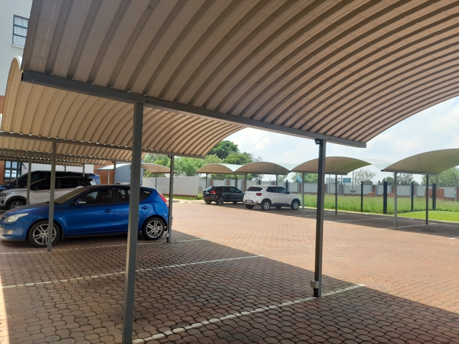 2 Bedroom Property for Sale in Glen Marais Gauteng