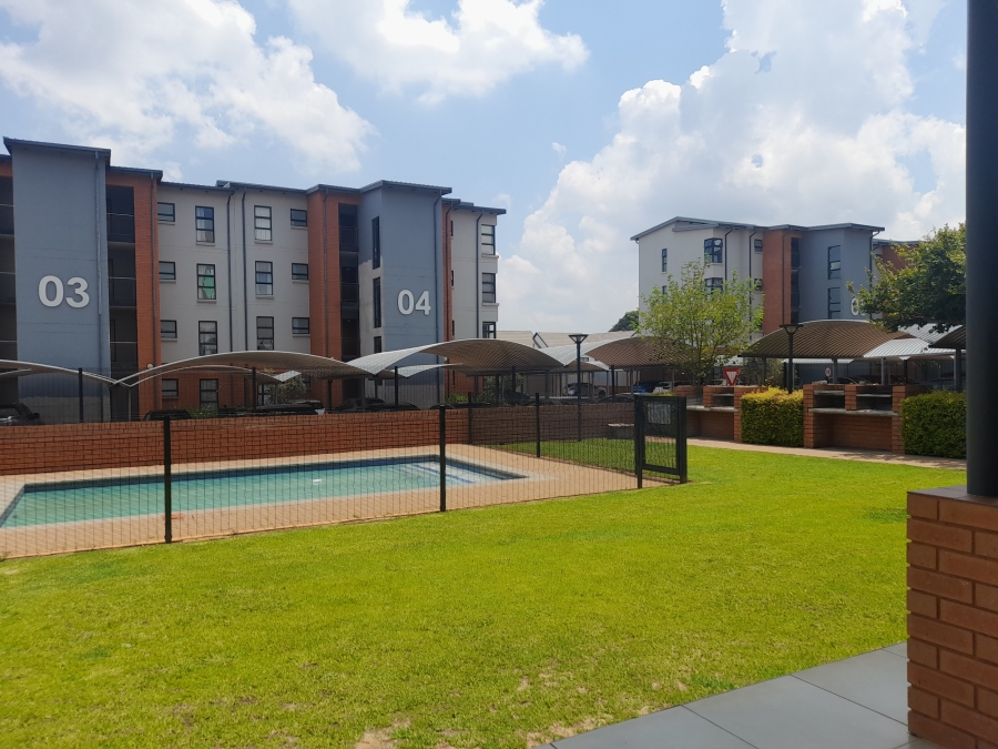 2 Bedroom Property for Sale in Glen Marais Gauteng