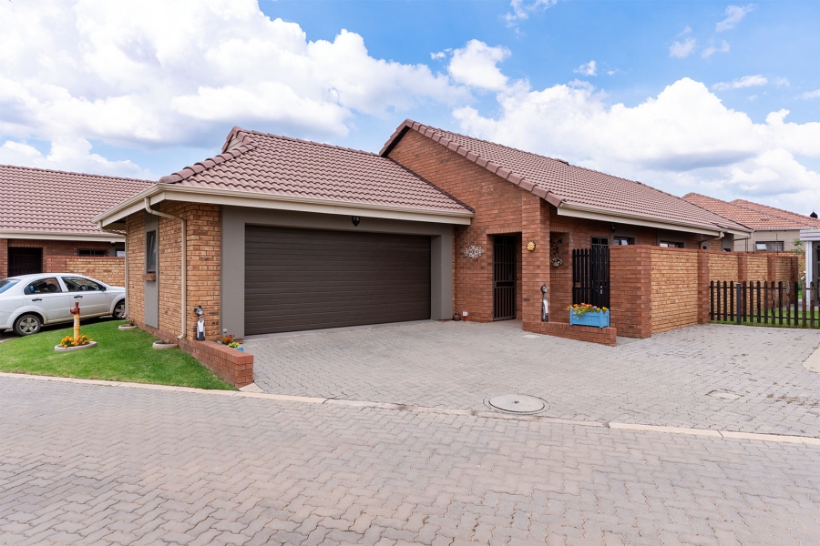 3 Bedroom Property for Sale in Brentwood Park AH Gauteng