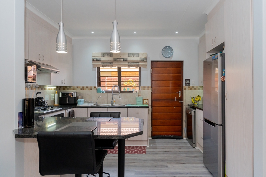 3 Bedroom Property for Sale in Brentwood Park AH Gauteng