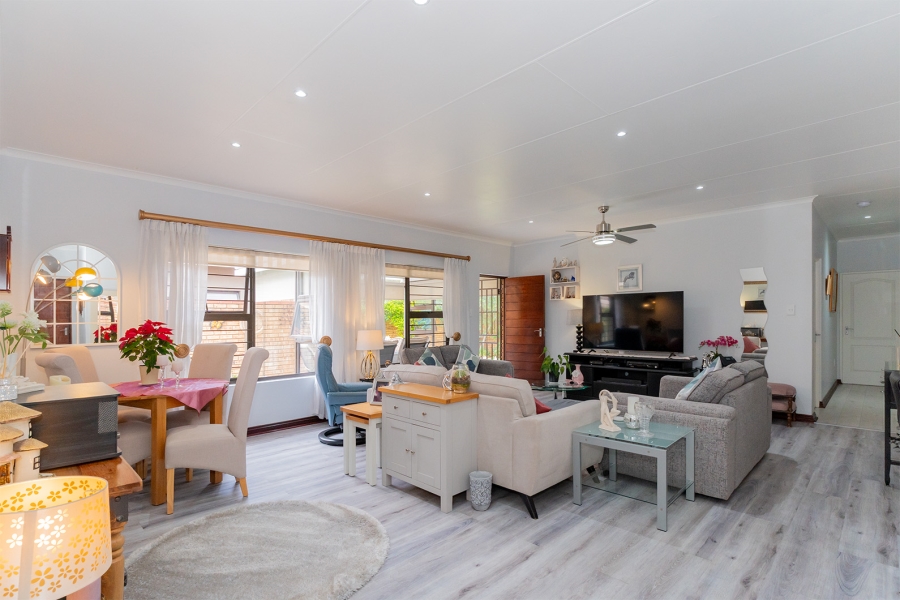 3 Bedroom Property for Sale in Brentwood Park AH Gauteng