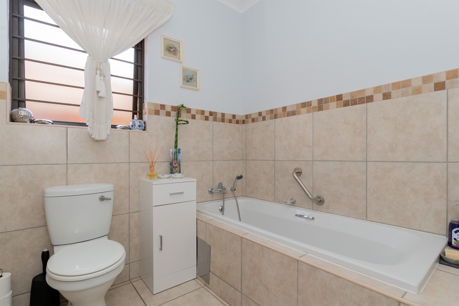 3 Bedroom Property for Sale in Brentwood Park AH Gauteng