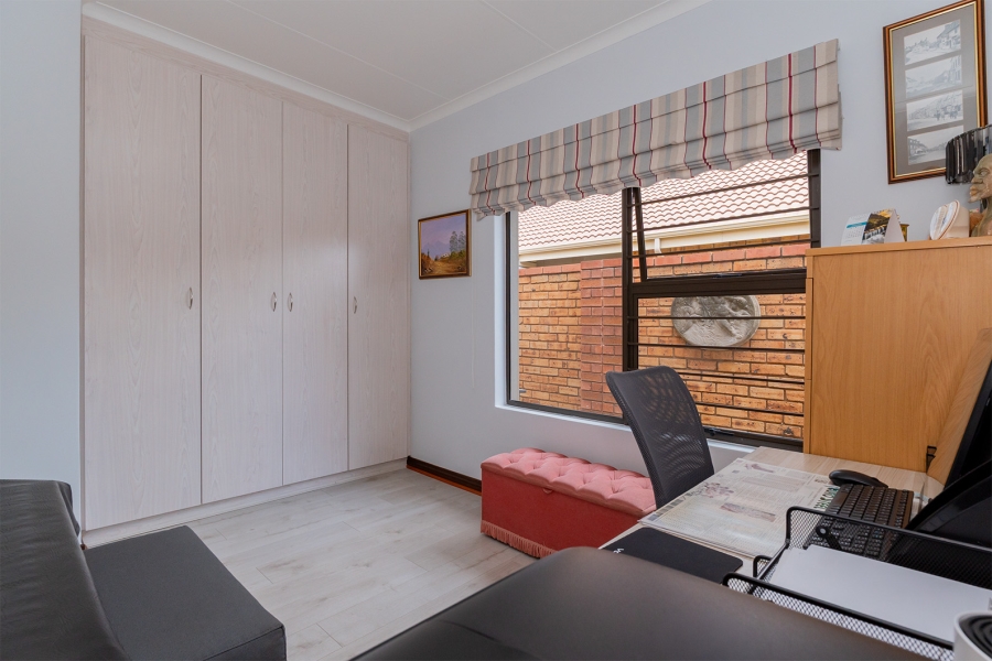 3 Bedroom Property for Sale in Brentwood Park AH Gauteng