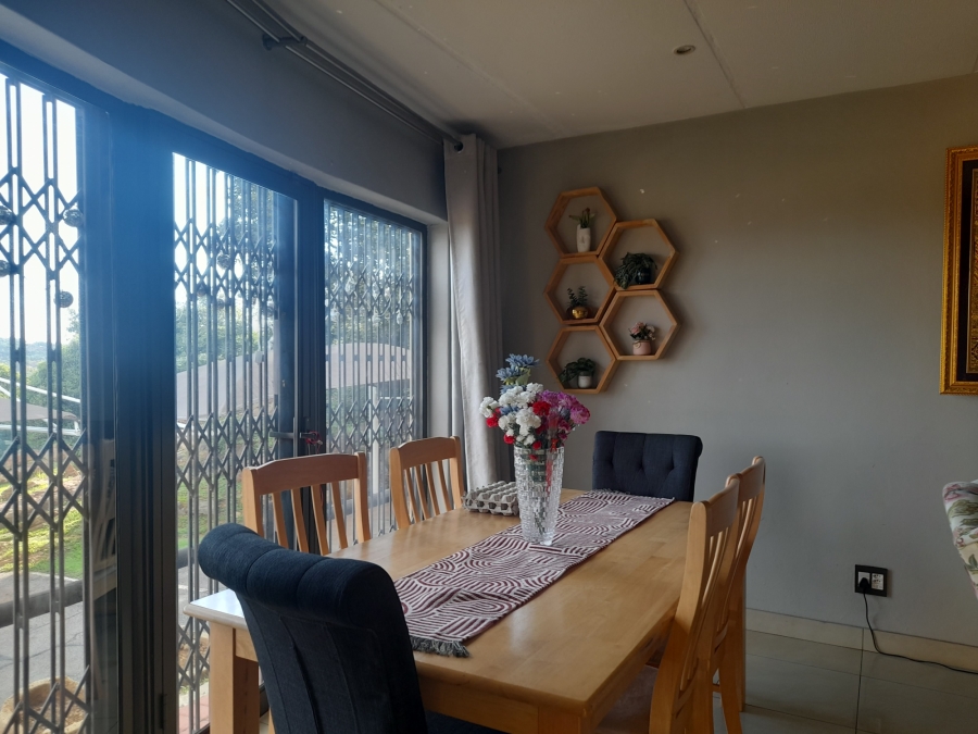 3 Bedroom Property for Sale in Bassonia Rock Gauteng