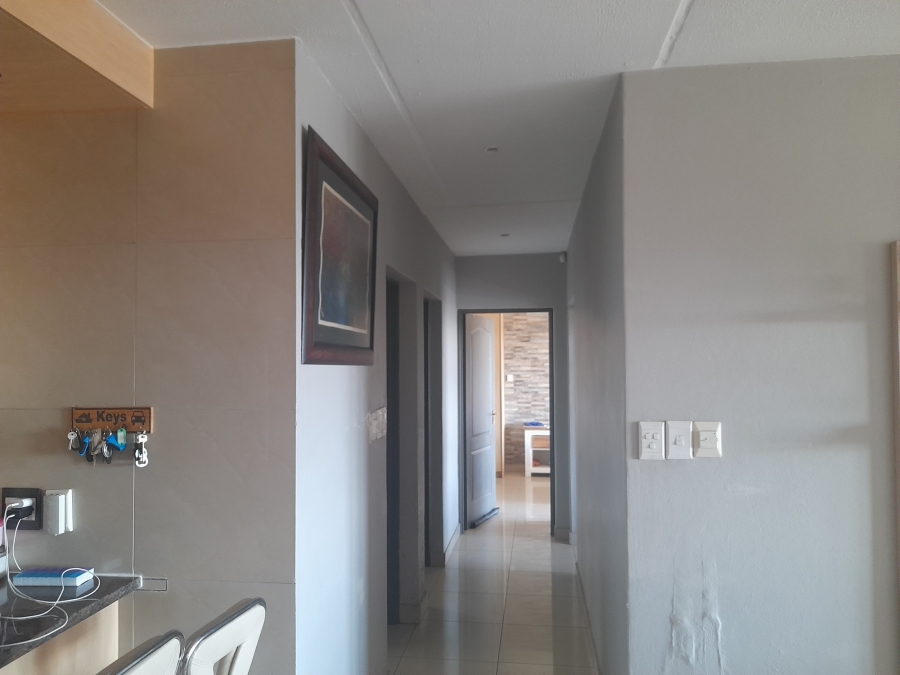 3 Bedroom Property for Sale in Bassonia Rock Gauteng