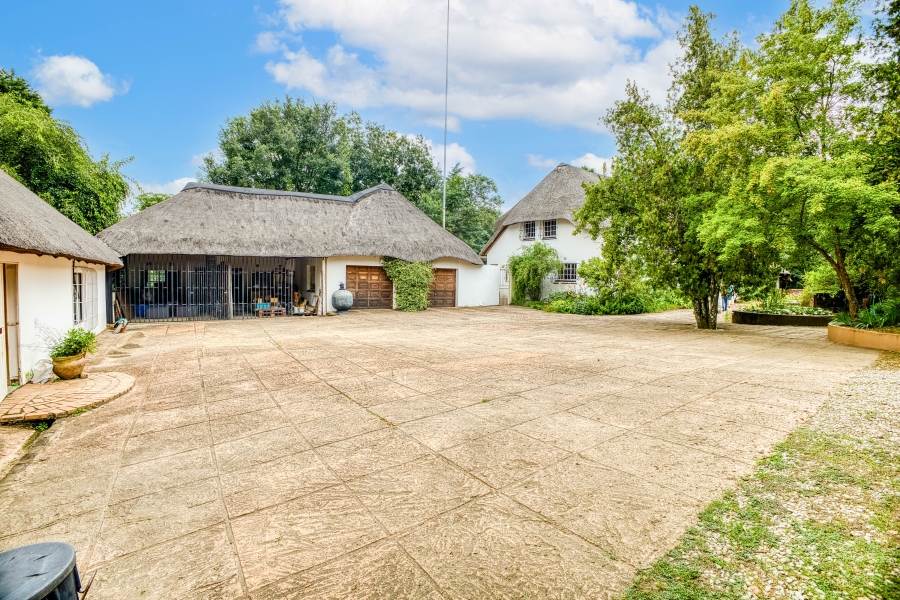 4 Bedroom Property for Sale in Chartwell Gauteng