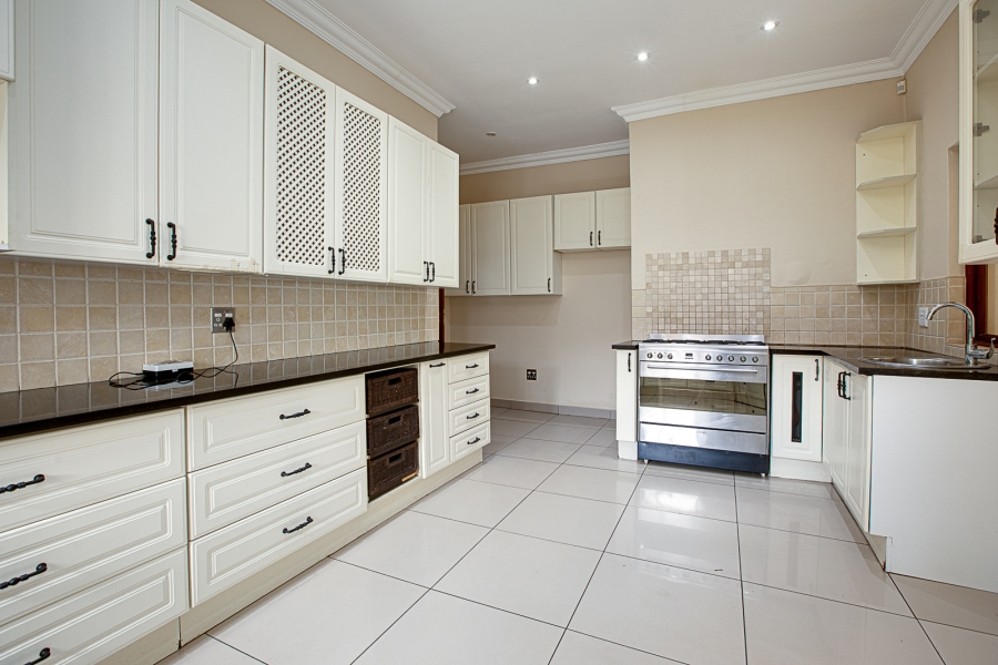 To Let 3 Bedroom Property for Rent in Greenside Gauteng