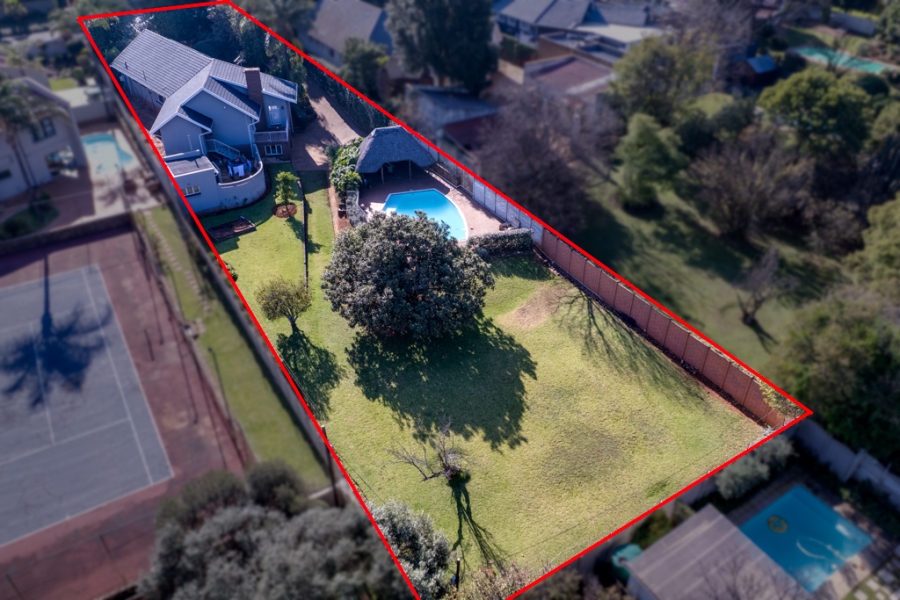 5 Bedroom Property for Sale in Linden Gauteng