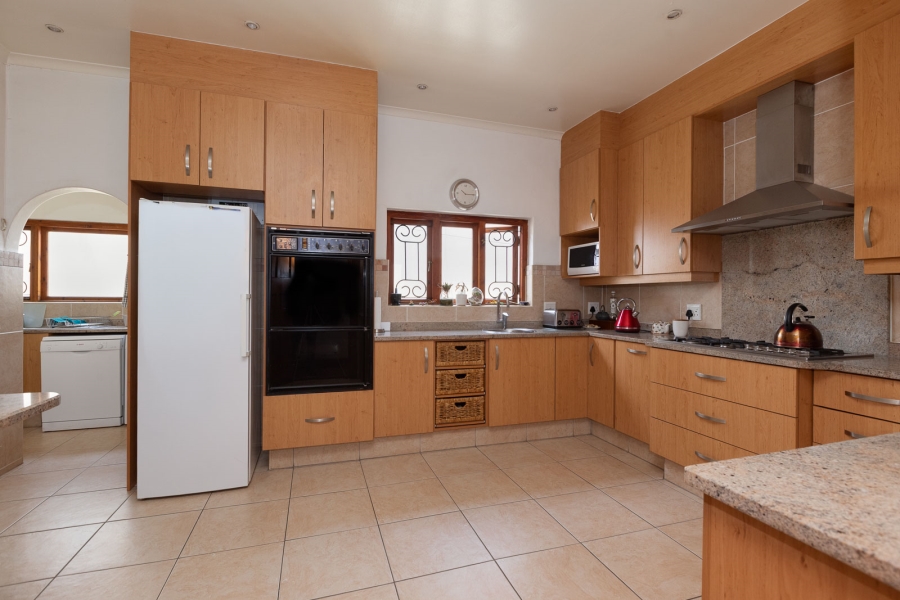 3 Bedroom Property for Sale in Forest Town Gauteng