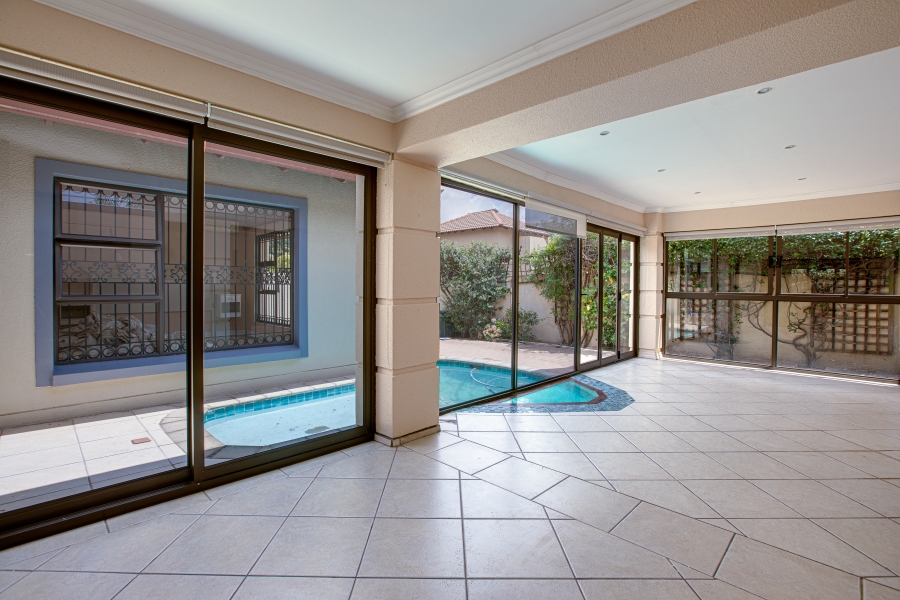 To Let 2 Bedroom Property for Rent in River Club Gauteng