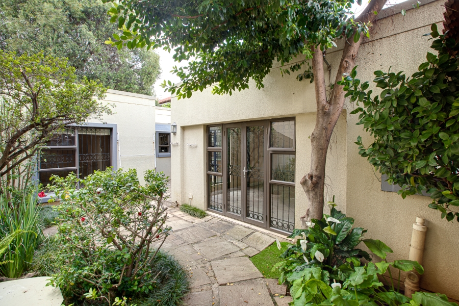 To Let 2 Bedroom Property for Rent in River Club Gauteng