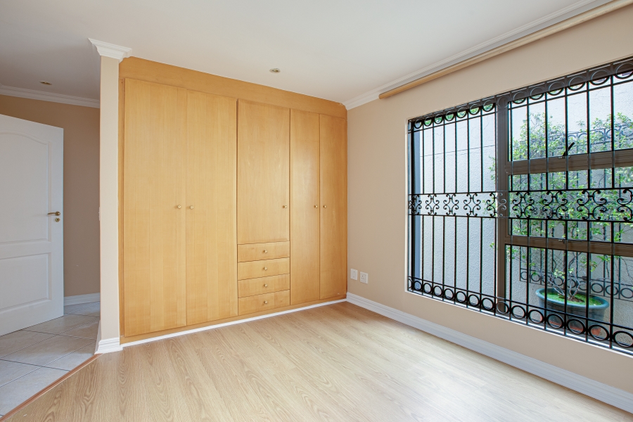 To Let 2 Bedroom Property for Rent in River Club Gauteng