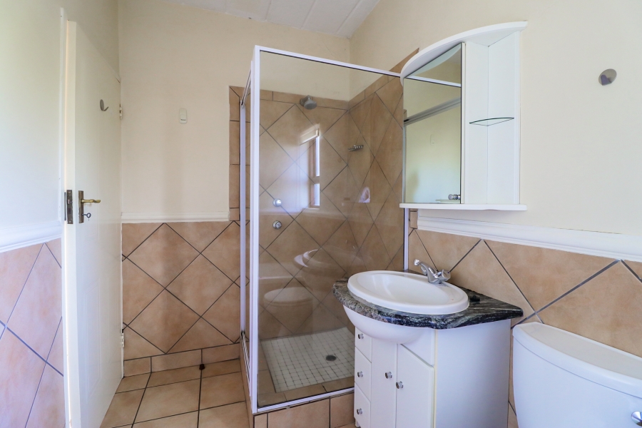 To Let 1 Bedroom Property for Rent in Melrose North Gauteng