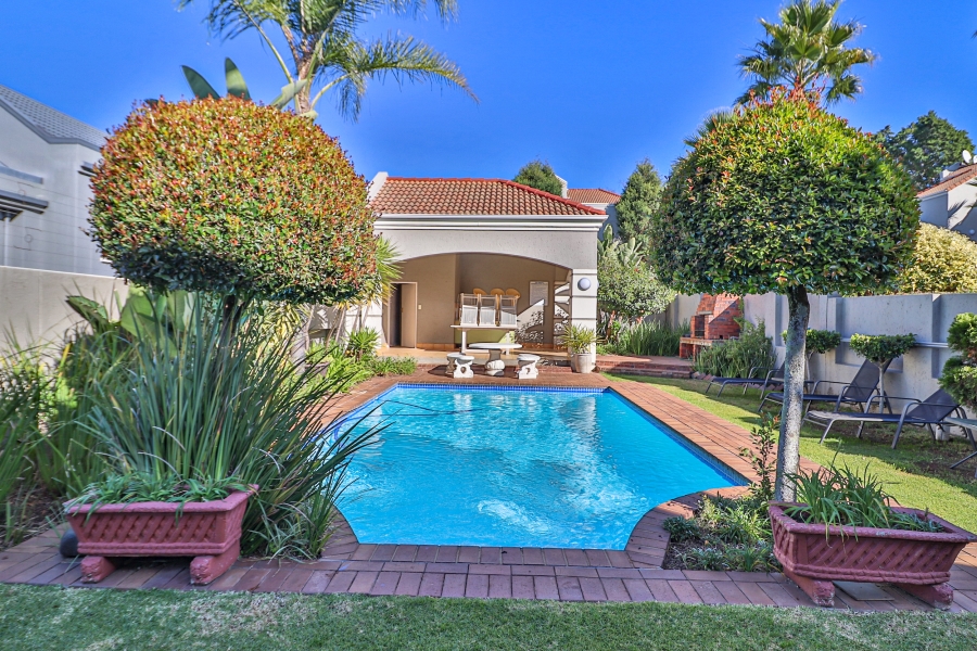 To Let 1 Bedroom Property for Rent in Melrose North Gauteng