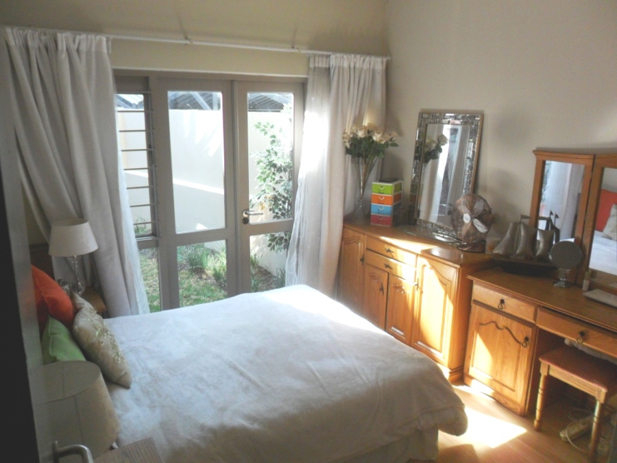 To Let 1 Bedroom Property for Rent in Pineslopes Gauteng