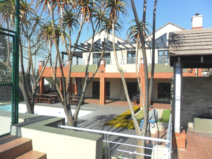 To Let 1 Bedroom Property for Rent in Pineslopes Gauteng