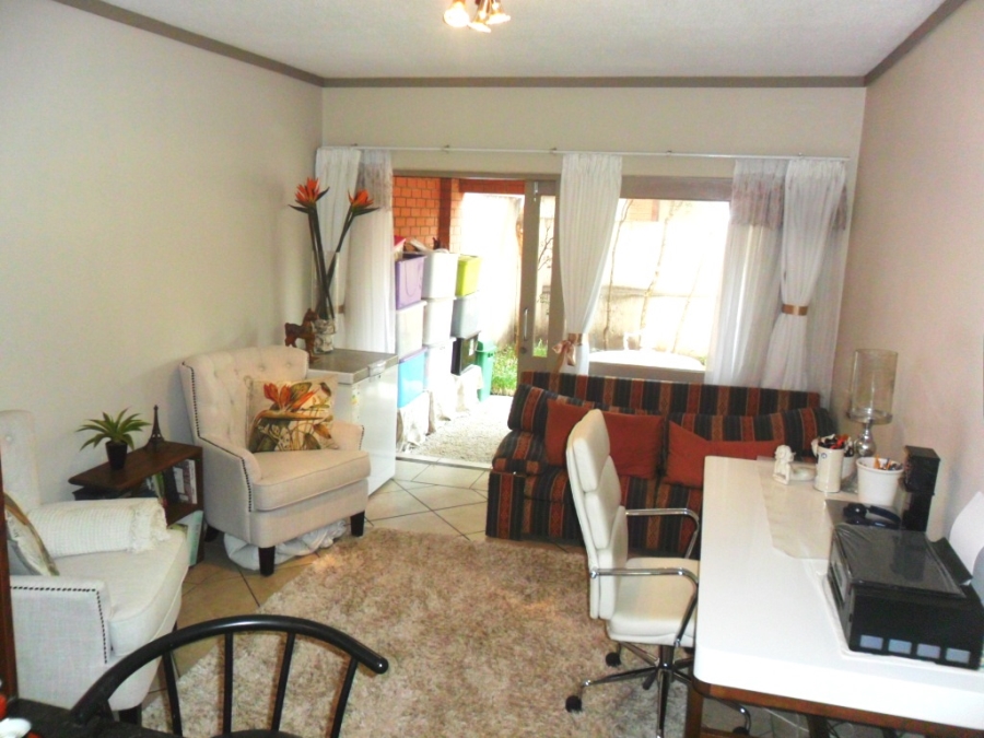 1 Bedroom Property for Sale in Pineslopes Gauteng