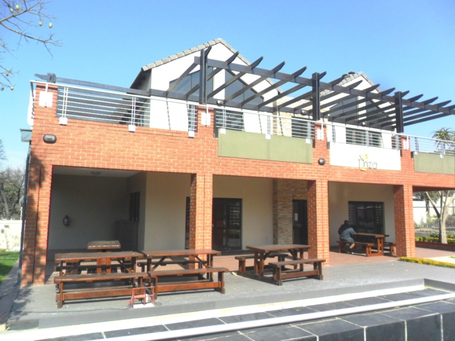 1 Bedroom Property for Sale in Pineslopes Gauteng