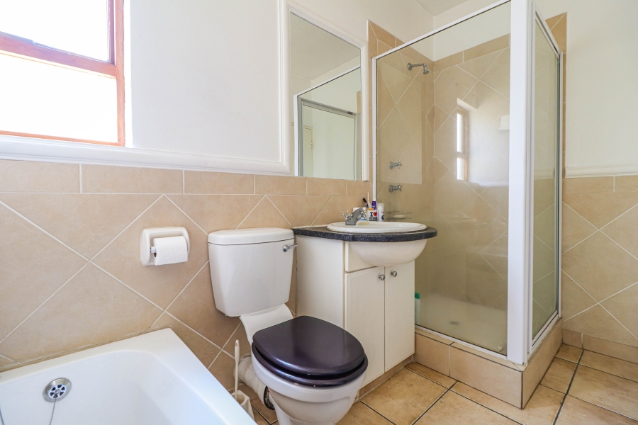1 Bedroom Property for Sale in Morningside Gauteng
