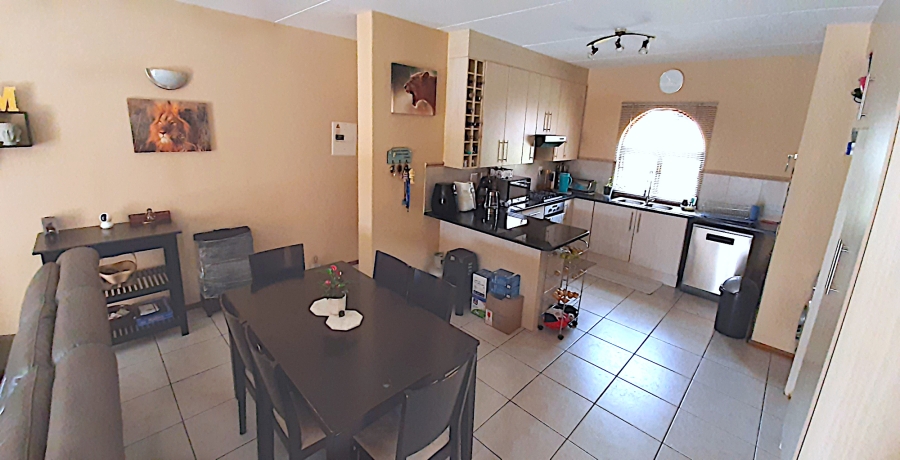 2 Bedroom Property for Sale in Noordhang Gauteng