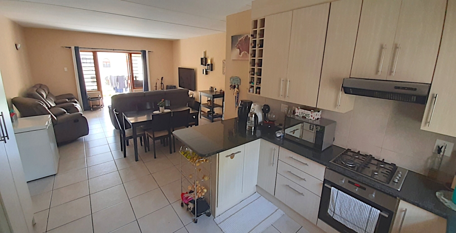 2 Bedroom Property for Sale in Noordhang Gauteng