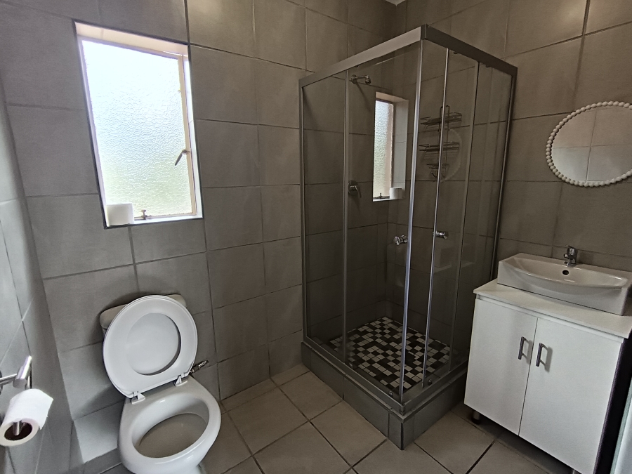 1 Bedroom Property for Sale in Verwoerdpark Gauteng