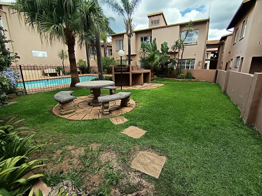 1 Bedroom Property for Sale in Verwoerdpark Gauteng
