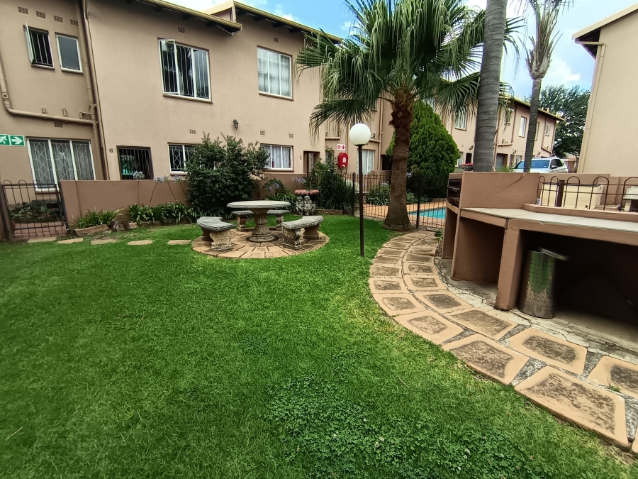 1 Bedroom Property for Sale in Verwoerdpark Gauteng
