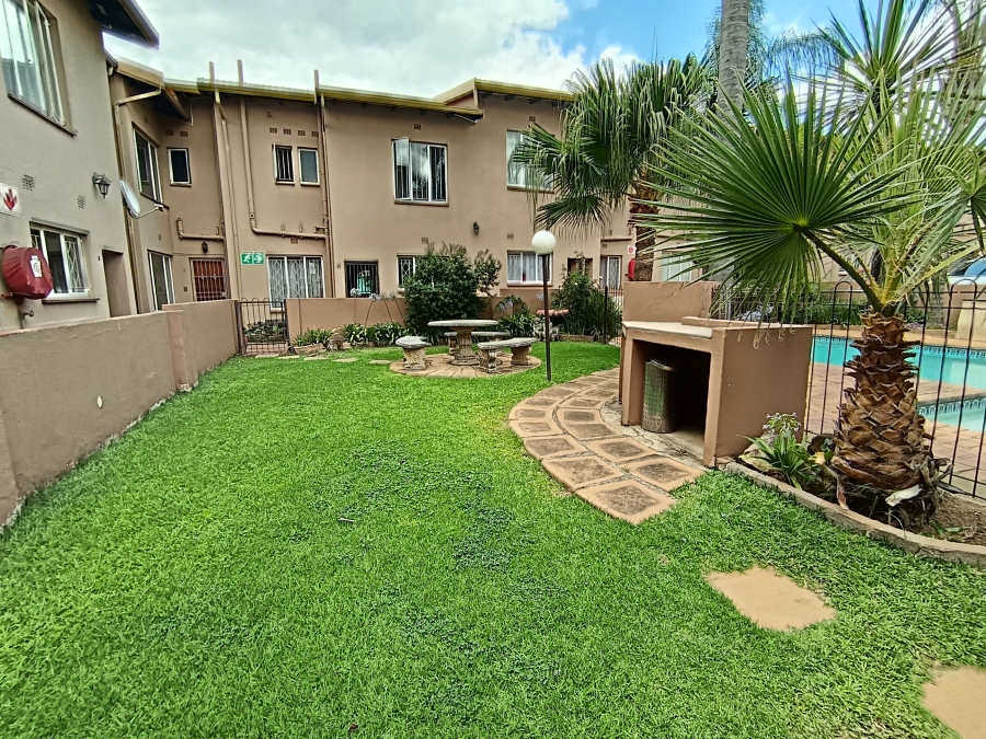 1 Bedroom Property for Sale in Verwoerdpark Gauteng