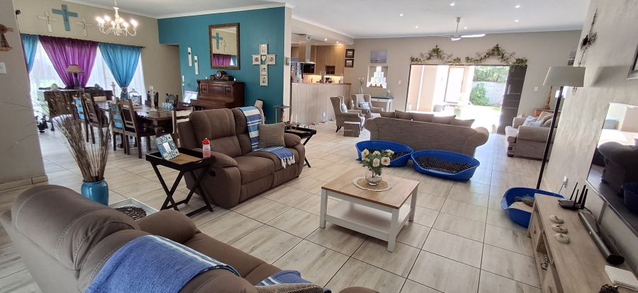 4 Bedroom Property for Sale in Sinoville Gauteng