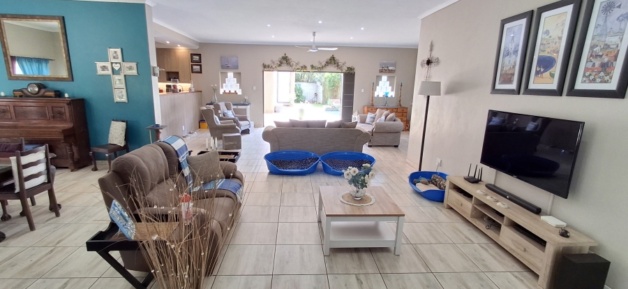 4 Bedroom Property for Sale in Sinoville Gauteng