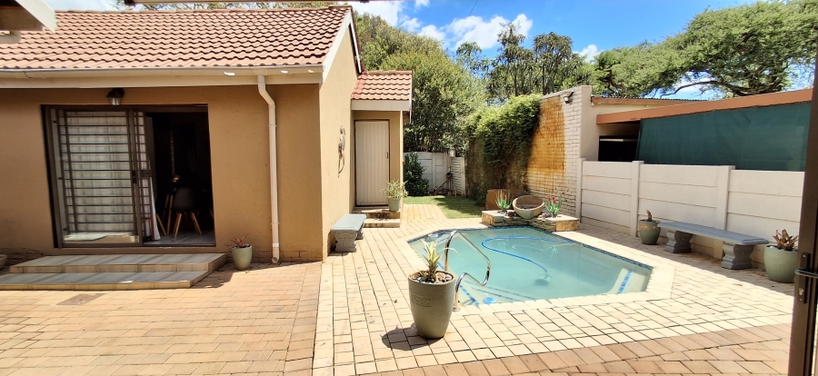 4 Bedroom Property for Sale in Sinoville Gauteng