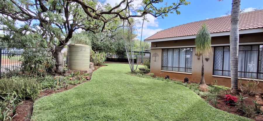 4 Bedroom Property for Sale in Sinoville Gauteng