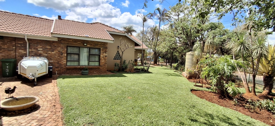 4 Bedroom Property for Sale in Sinoville Gauteng