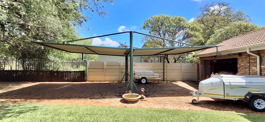 4 Bedroom Property for Sale in Sinoville Gauteng