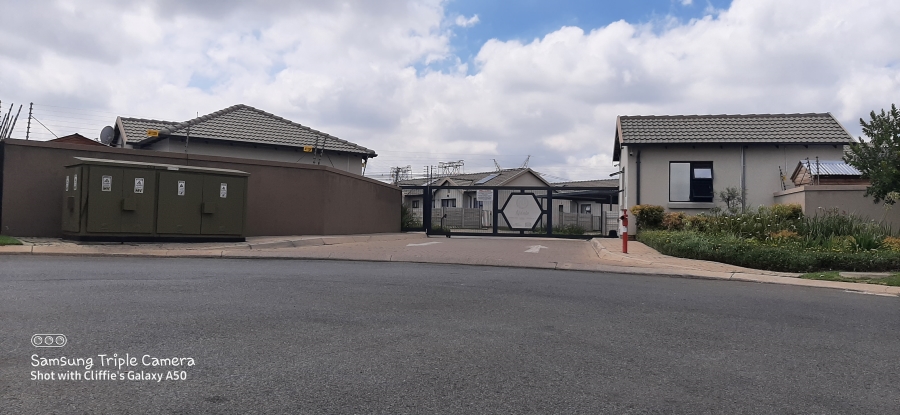 To Let 3 Bedroom Property for Rent in Albertsdal Gauteng