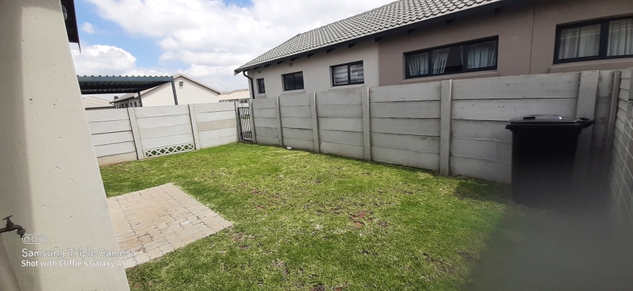 To Let 3 Bedroom Property for Rent in Albertsdal Gauteng