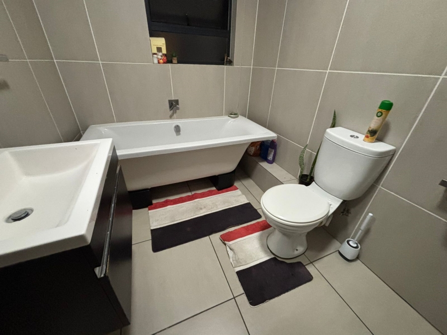 3 Bedroom Property for Sale in Greenstone Ridge Gauteng