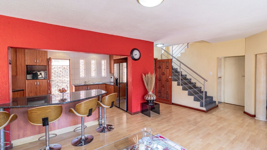 3 Bedroom Property for Sale in Glenanda Gauteng