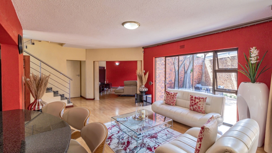 3 Bedroom Property for Sale in Glenanda Gauteng