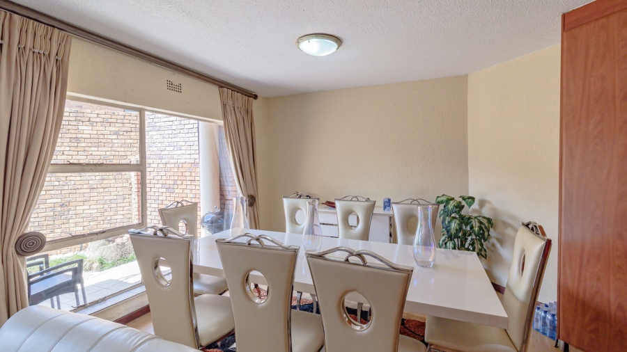 3 Bedroom Property for Sale in Glenanda Gauteng