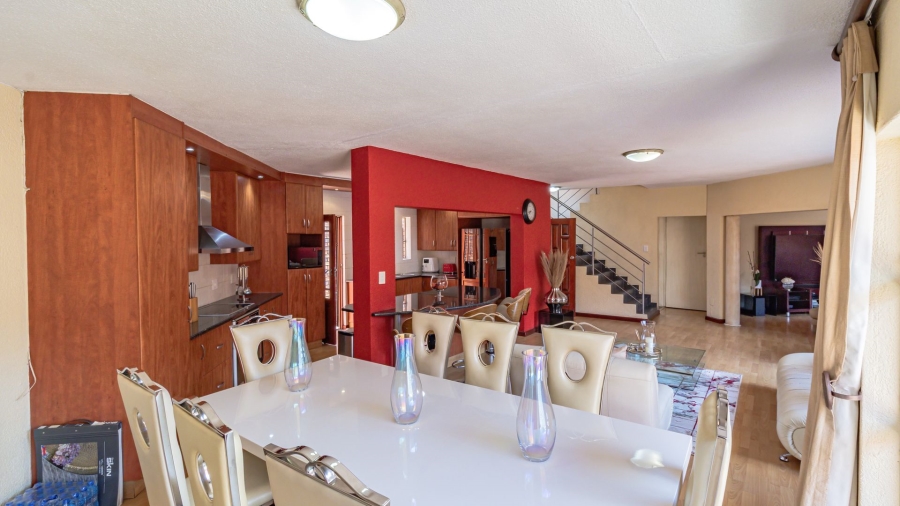 3 Bedroom Property for Sale in Glenanda Gauteng