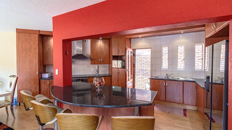 3 Bedroom Property for Sale in Glenanda Gauteng