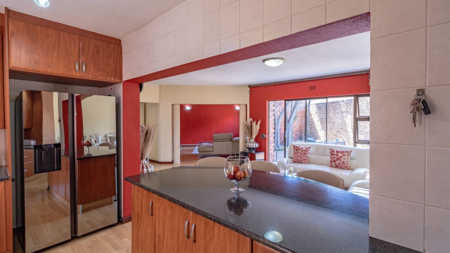 3 Bedroom Property for Sale in Glenanda Gauteng