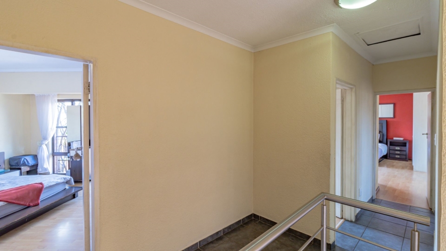 3 Bedroom Property for Sale in Glenanda Gauteng